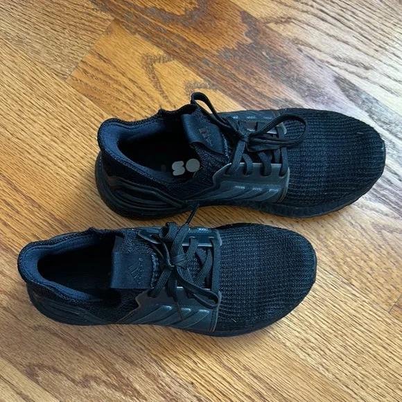 Adidas ultraboost Black sneakers - Picture 2 of 6